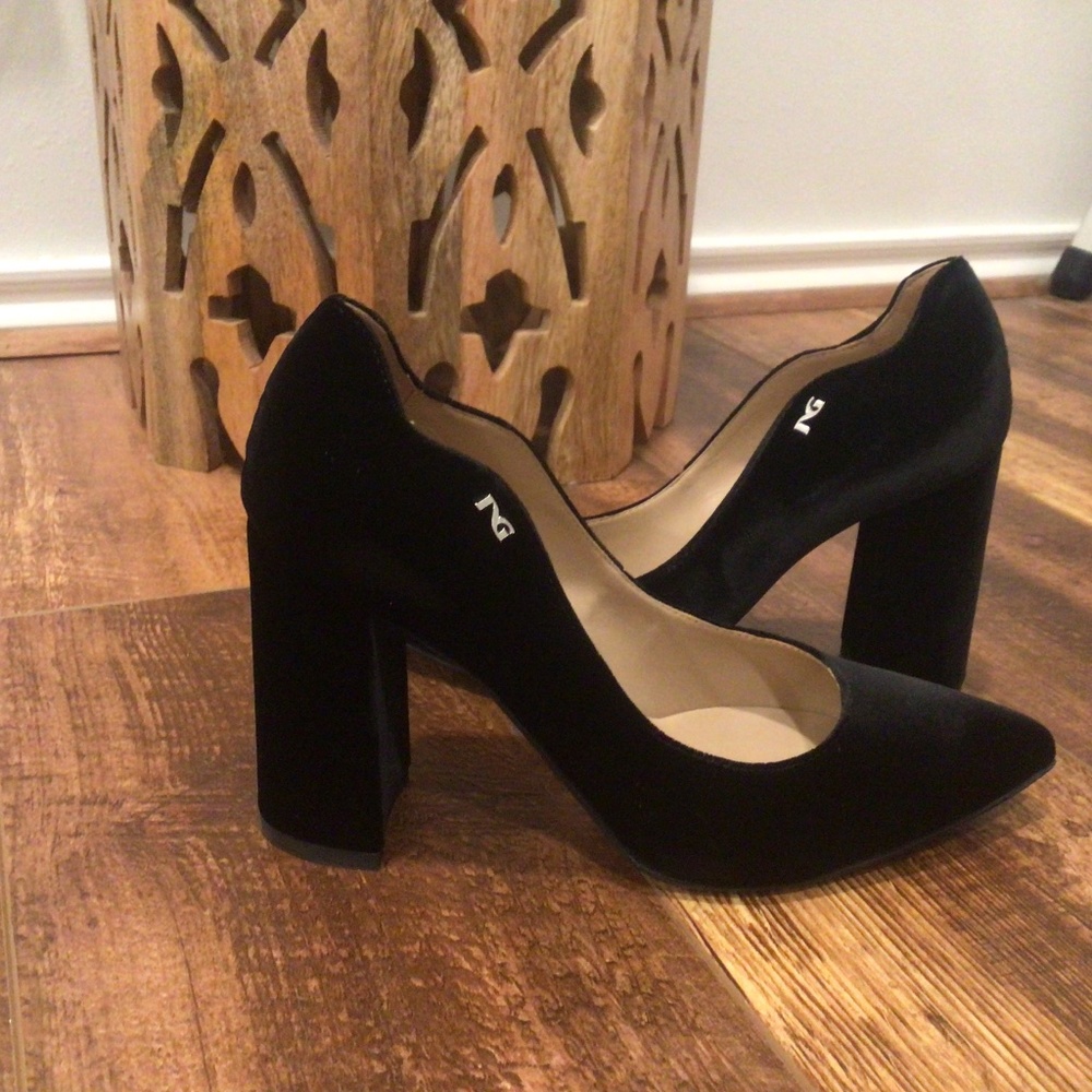 Nero Giardini Court shoes size 8 Velvet Heel Black A806890DE- Made in Italy